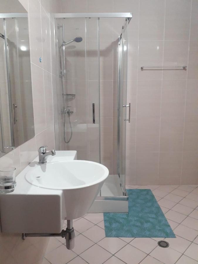 Center-sea View Apartament,sarande *