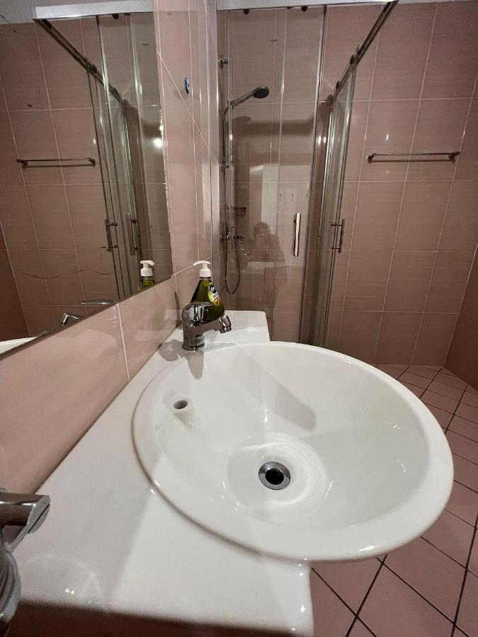 Center-sea View Apartament,sarande *